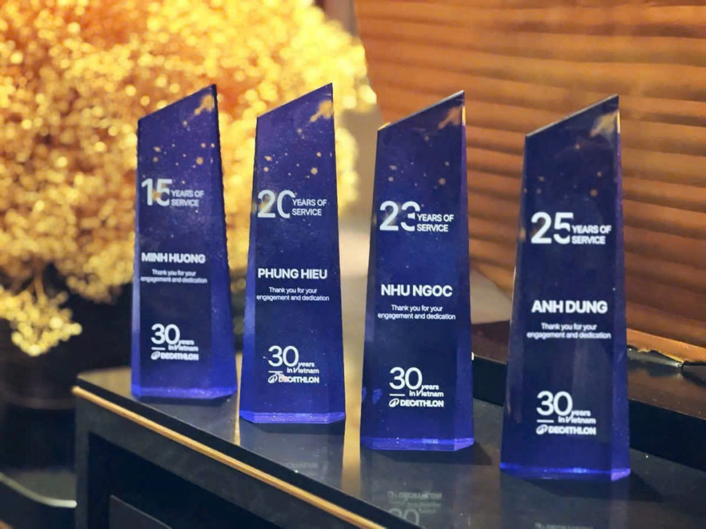 mẫu pha lê vinh danh cho UBND – Sở – Ban ngành 2