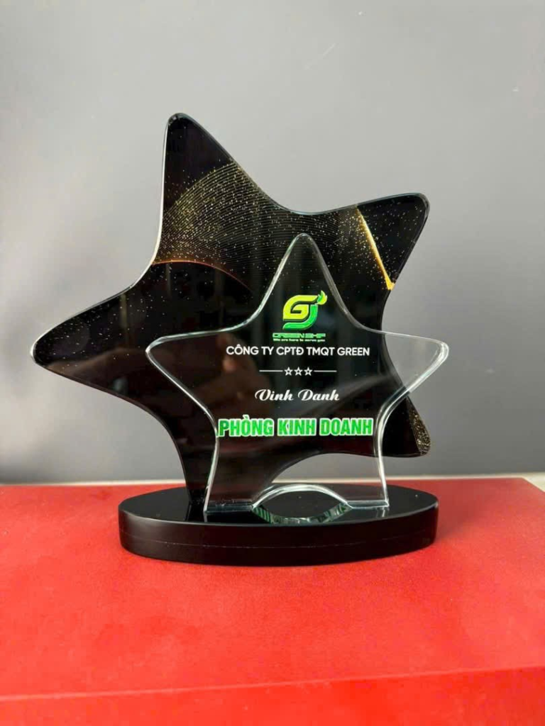 pha lê ngôi sao pha lê khen thưởng cuối năm